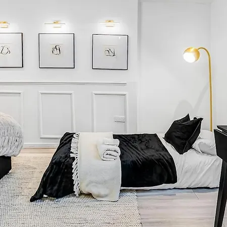 Serene Studio With Garden View - Cozy Retreat For Couples & Solo Travellers London Exterior foto